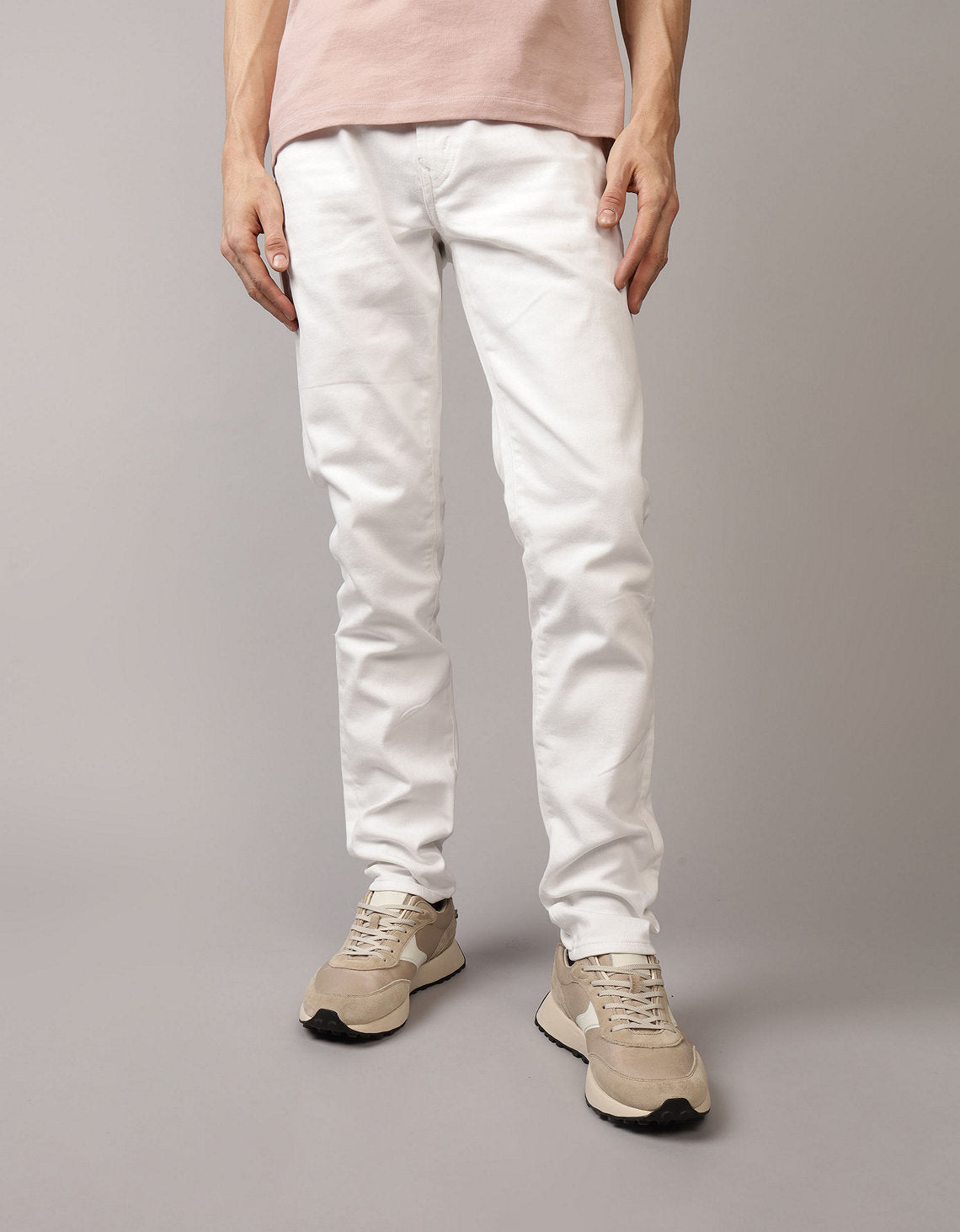 Jean Skinny Athletic con Stretch Hombre AE - Blanco 0114_7017_100_of