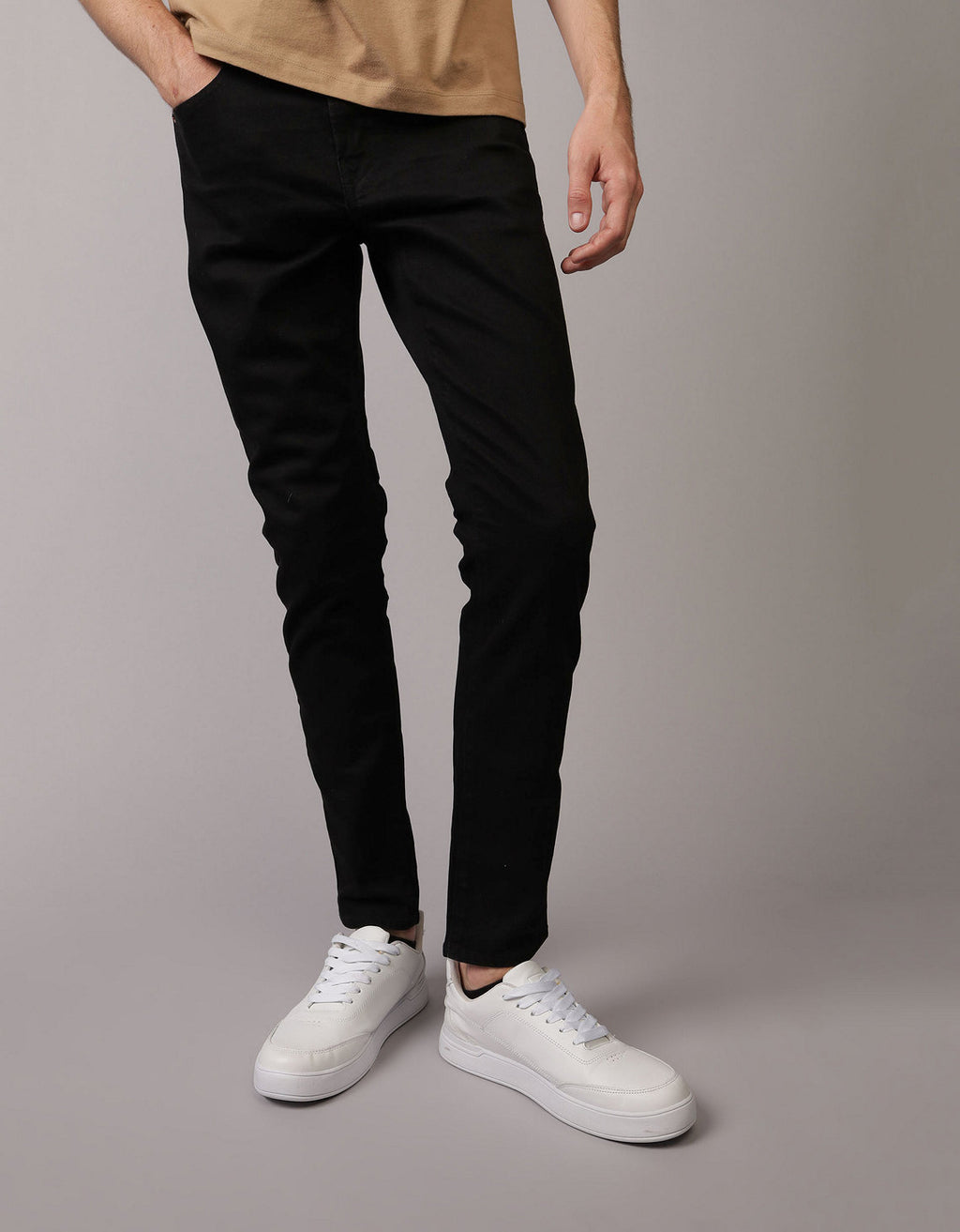 Jean Skinny Ae - Negro 0119_7016_055_of