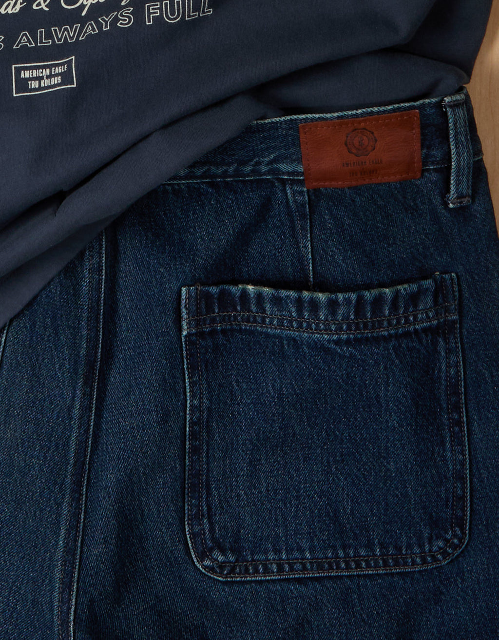 Ae x Tru Kolors Pantalón en Denim Pleated - Azul 0122_7378_410_d1