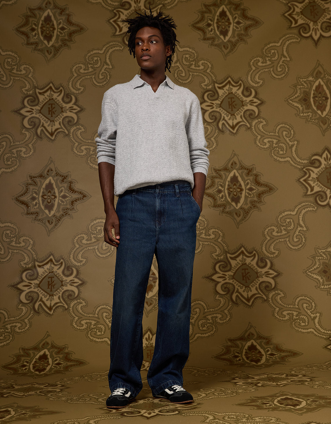 Ae x Tru Kolors Pantalón en Denim Pleated - Azul 0122_7378_410_of