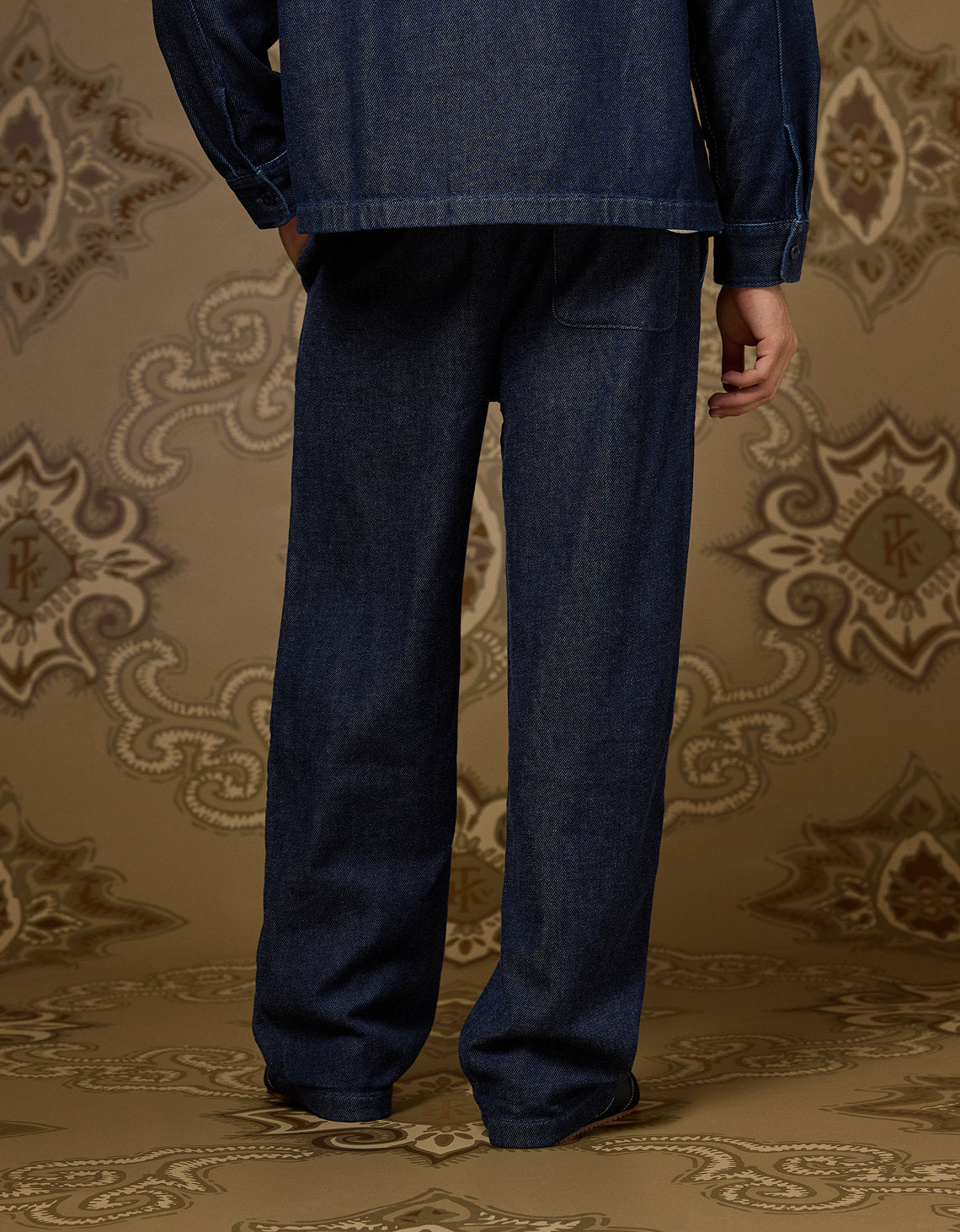 Ae x Tru Kolors Pantalón en Denim Chenille - Azul 0122_7384_410_ob