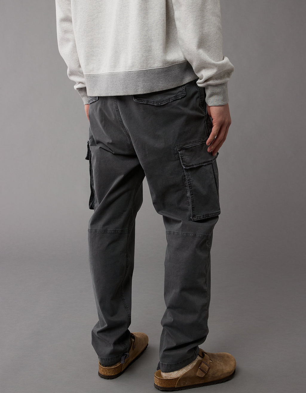Pantalón Tipo Cargo Lived-In Ae - Gris 0123_4882_040_ob