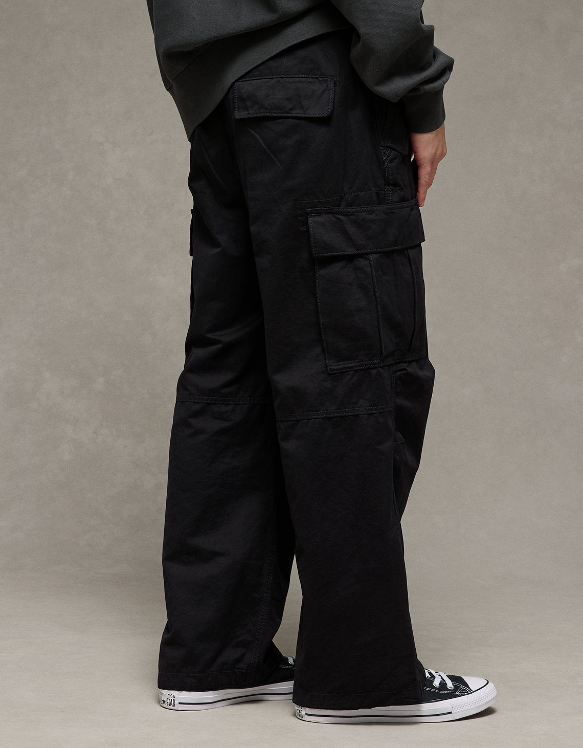 Pantalón Baggy Tipo Cargo Ae - Negro 0123_5290_064_os