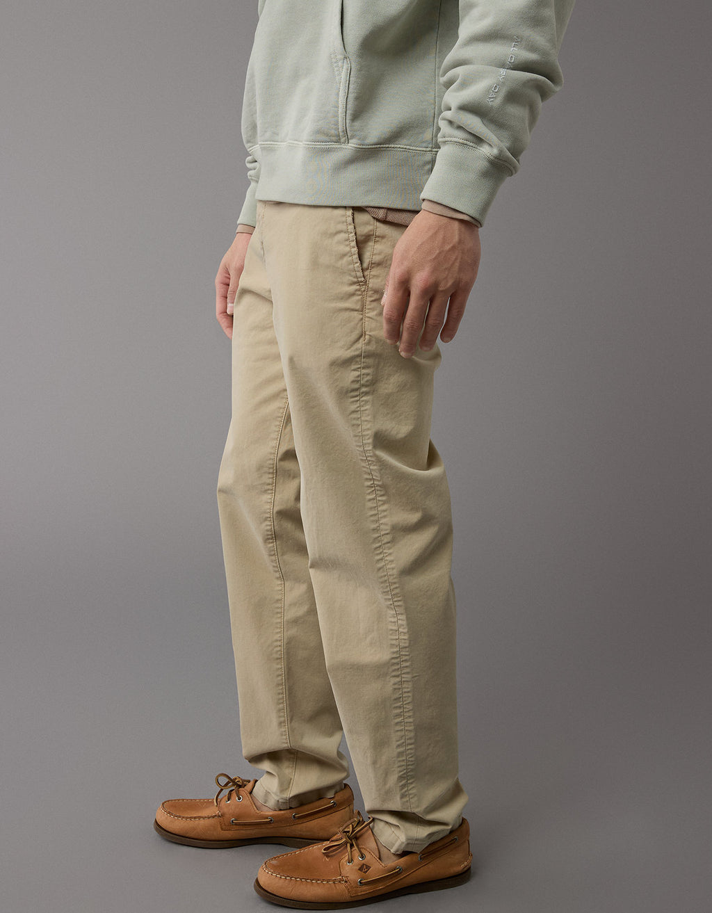 Pantalón khaki ajustado recto y flexible usado. - Caqui 0128_4805_281_os