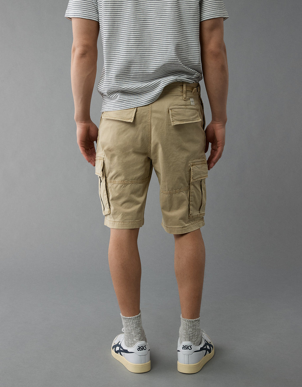 Short tipo cargo de hombre AE - Caqui 0132_7878_212_ob