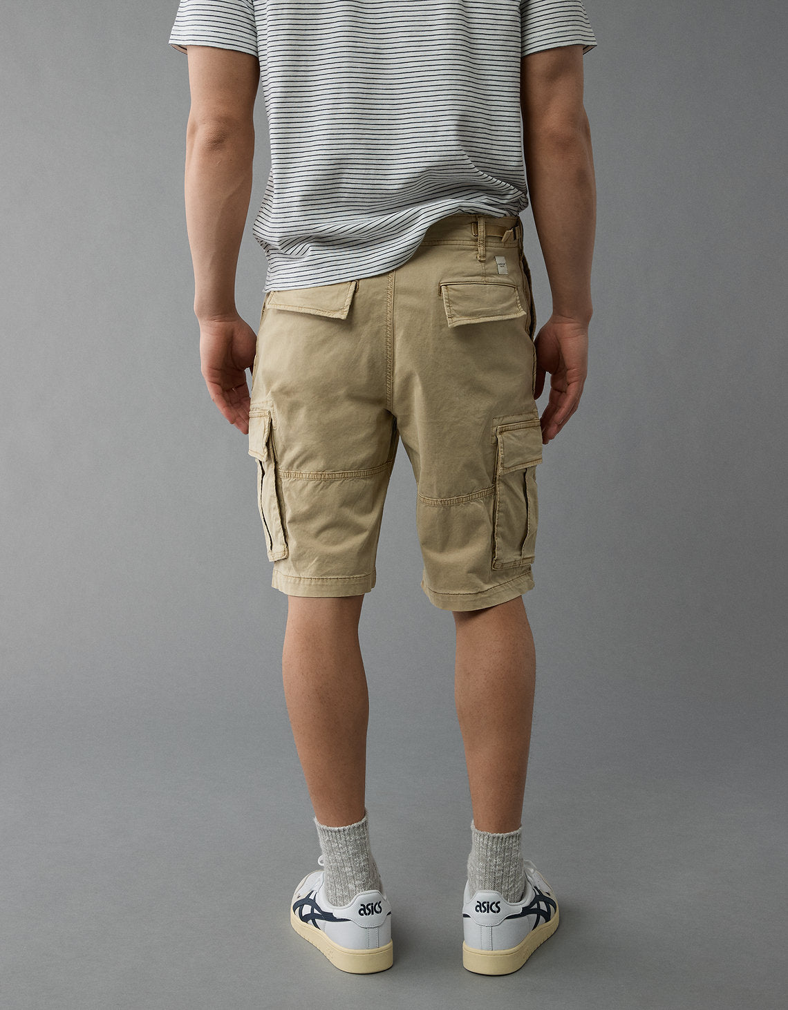 Short tipo cargo de hombre AE - Caqui 0132_7878_212_ob