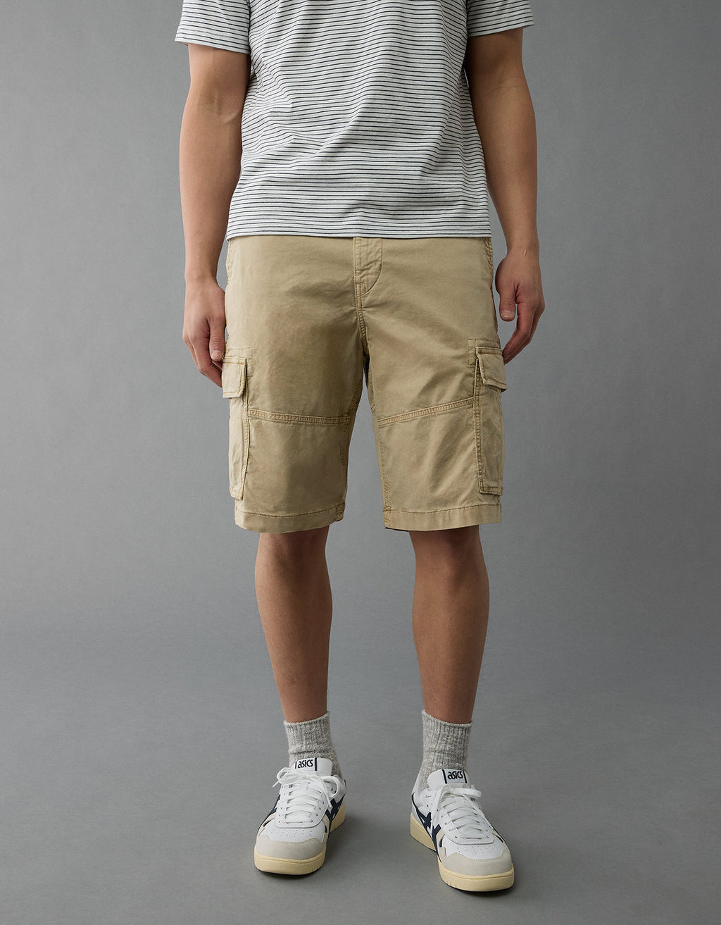Short tipo cargo de hombre AE - Caqui 0132_7878_212_of