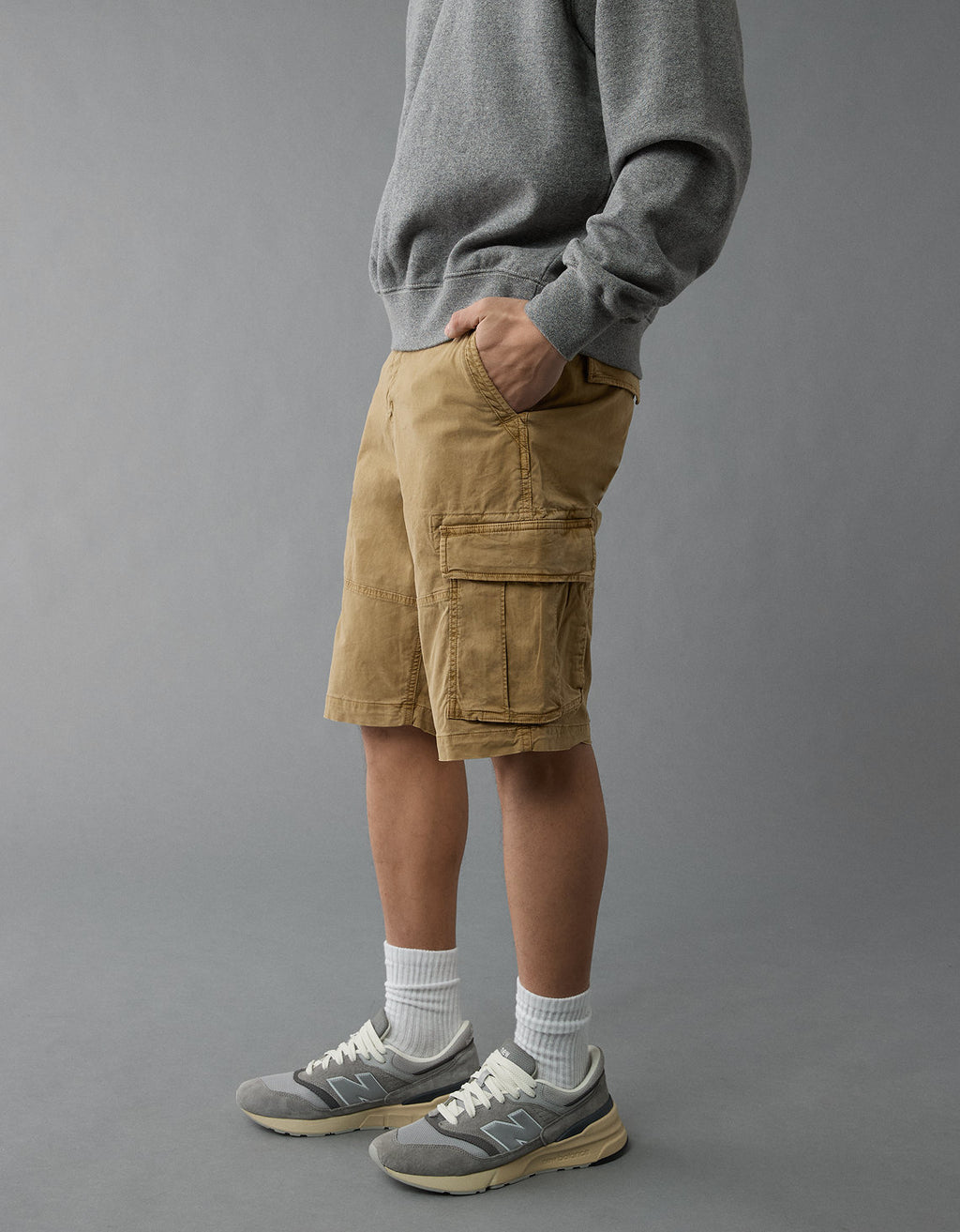 Short tipo cargo de hombre AE - Caqui 0132_7878_238_os