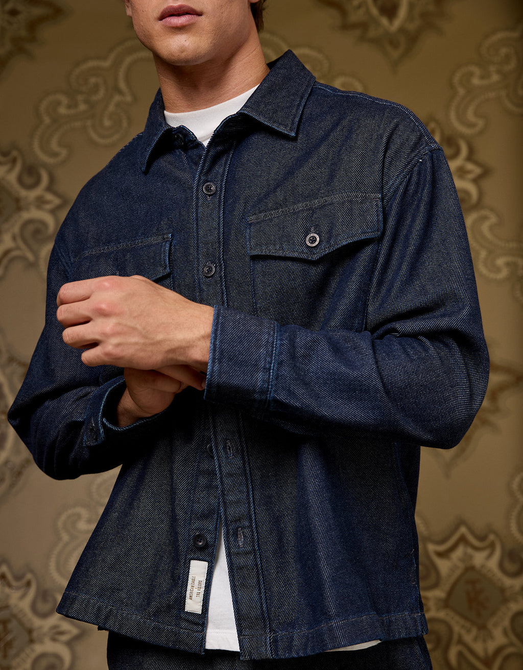 Ae x Tru Kolors Camisa en Denim Chenille - Azul 0151_2995_410_of