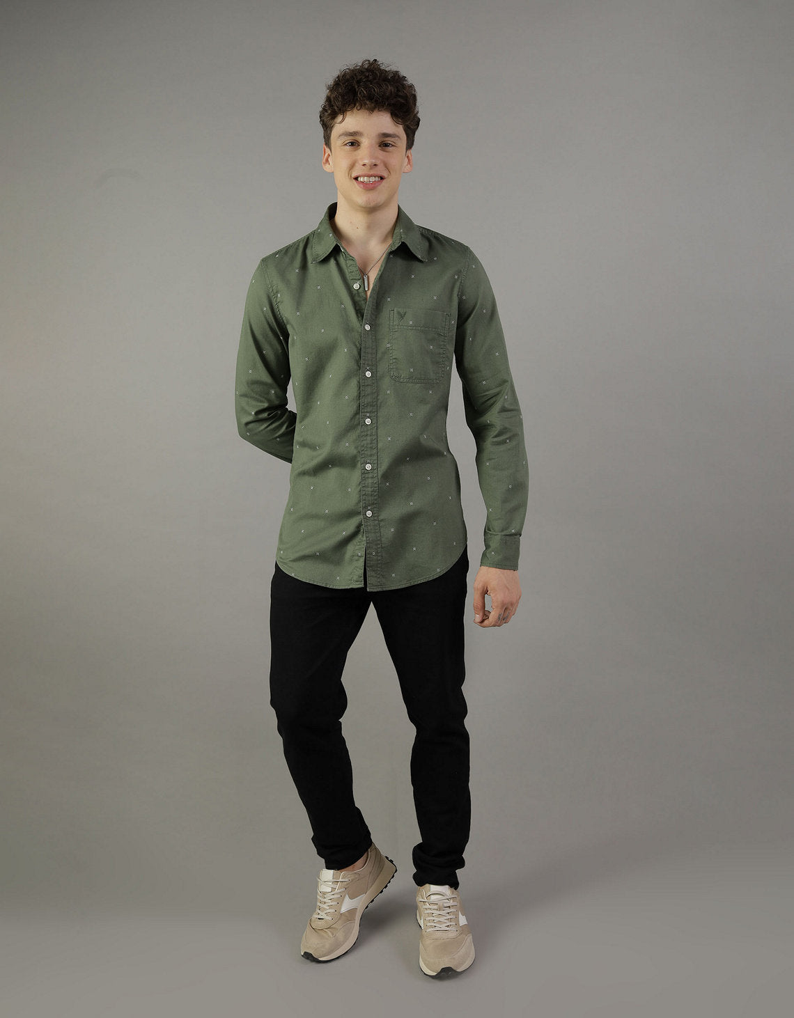 Camisa AE Slim fit con botones - Verde 0153_2425_300_of