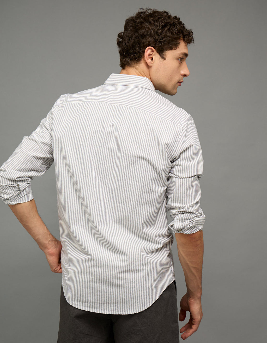 Camisa de Oxford Slim Fit Everyday Ae - Negro 0153_2830_022_ob