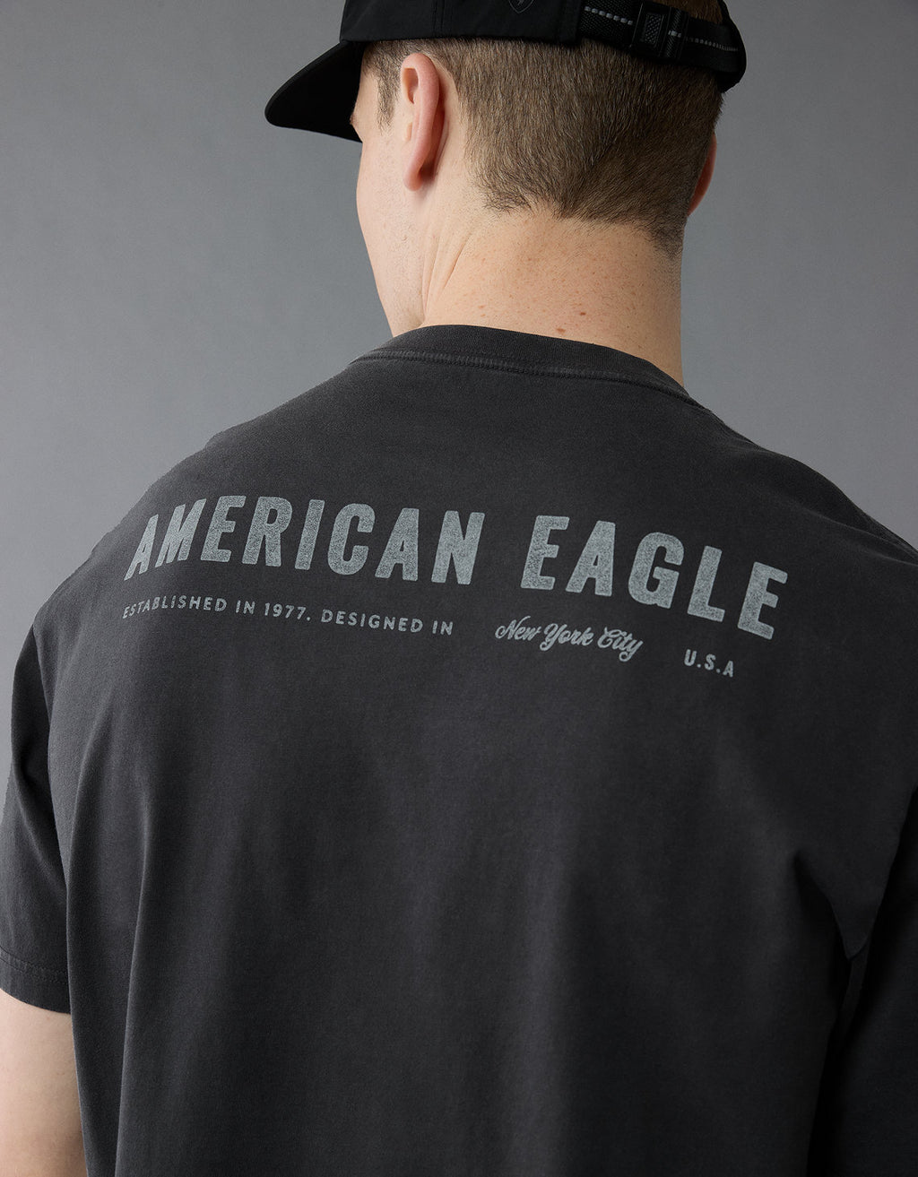 Camiseta Gráfica con Logo Ae - Gris 0181_4420_023_ob