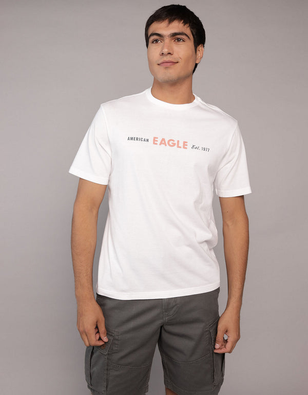 Camiseta Gráfica con Logotipo Elevado Ae - Blanco
