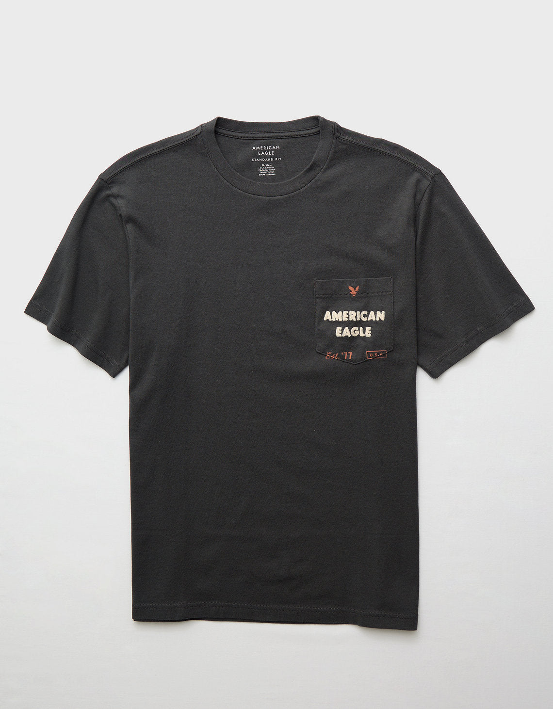 Camiseta Gráfica con Logotipo Elevado Ae - Negro 0181_4426_167_f