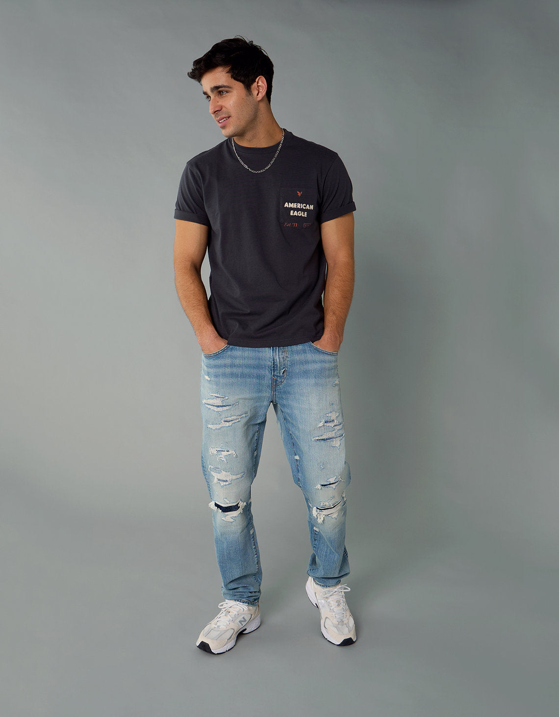 Camiseta Gráfica con Logotipo Elevado Ae - Negro 0181_4426_167_of