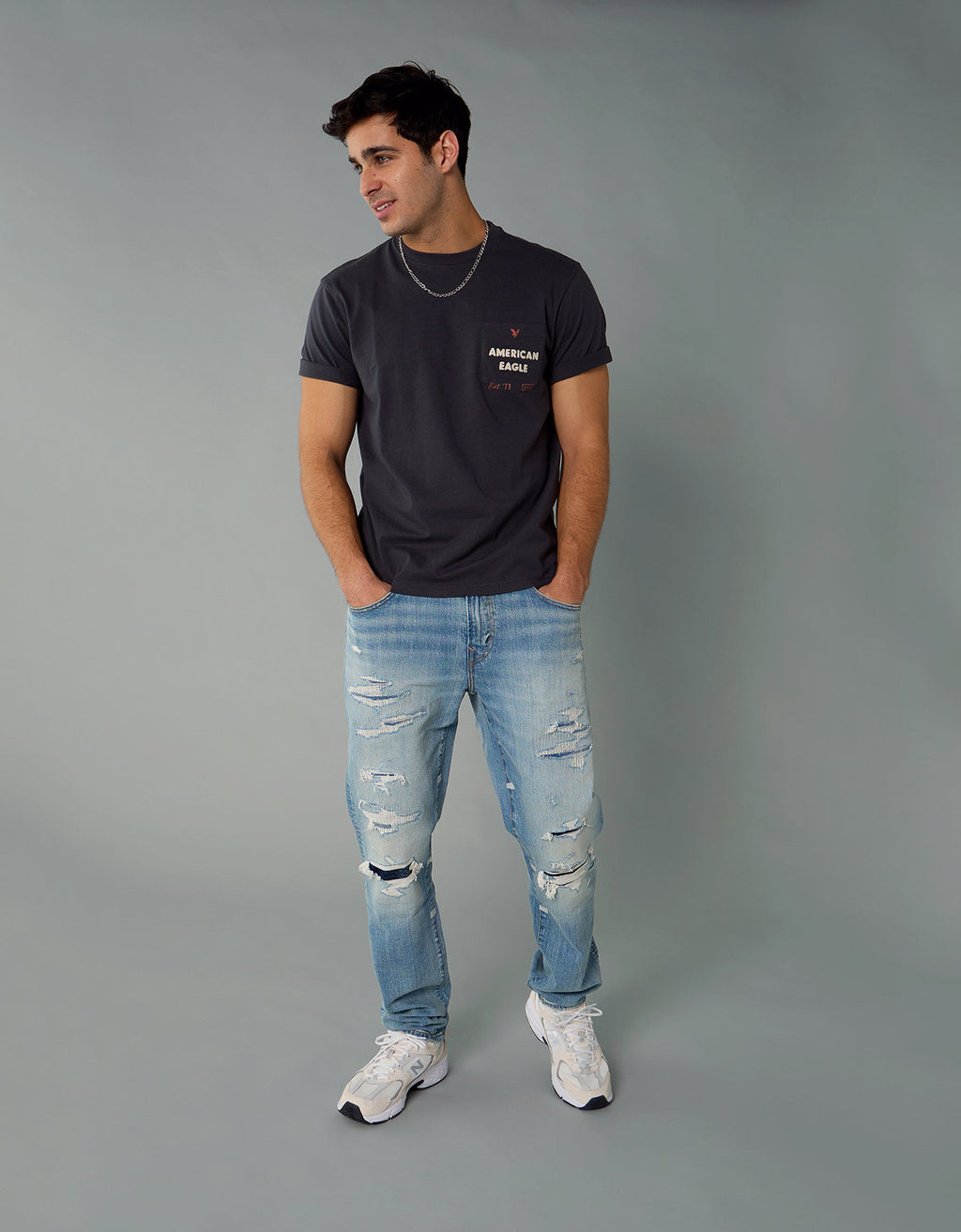 Camiseta Gráfica con Logotipo Elevado Ae - Negro 0181_4426_167_of