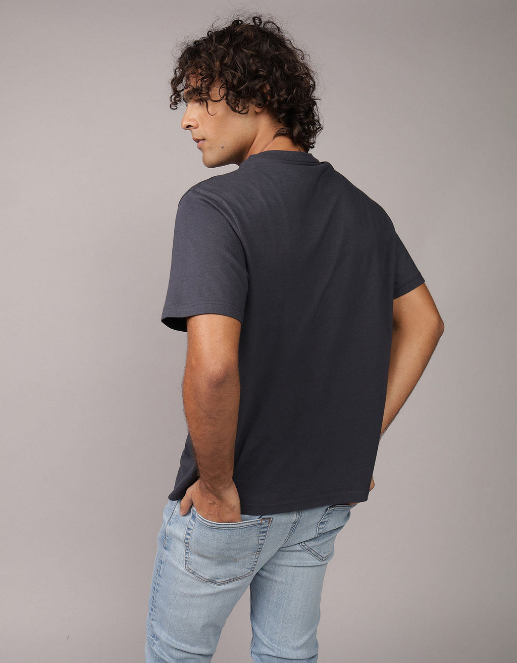 Camiseta con Gráfico Ae - Blanco 0181_4600_167_ob
