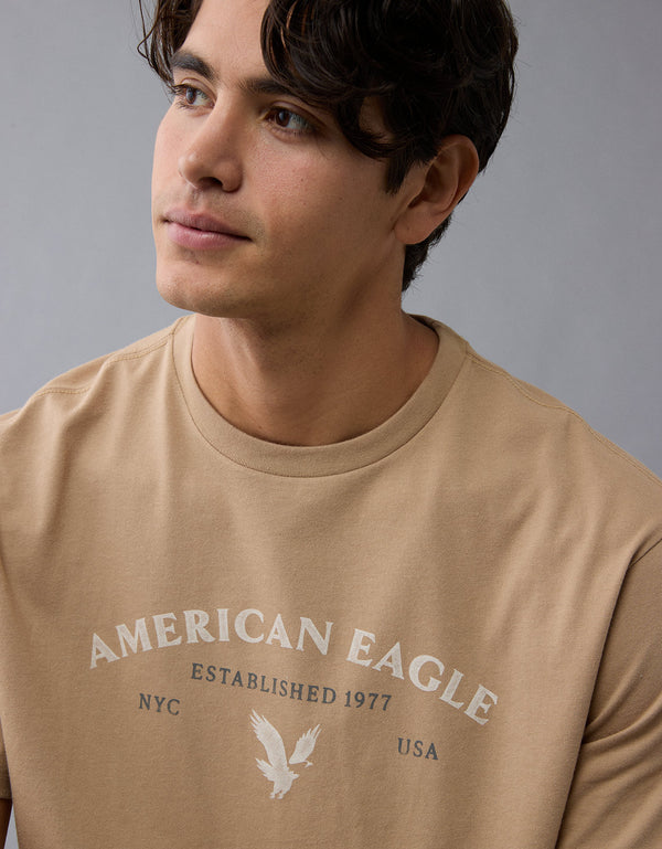 Camiseta con Gráfico Ae - café