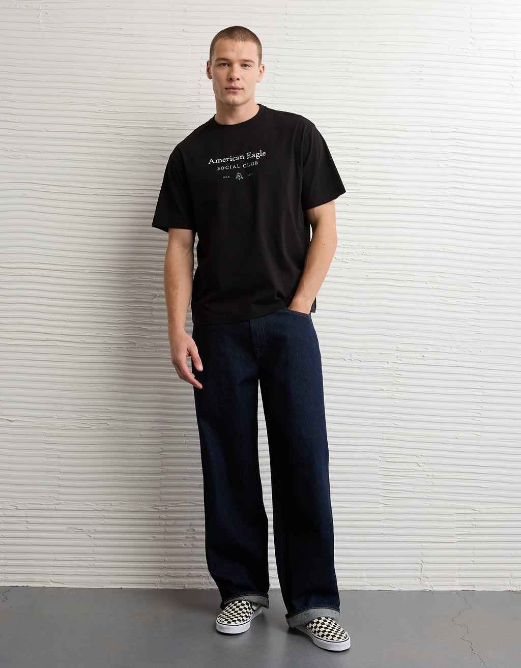 Camiseta Gráfica con Logo Ae - Negro 0181_5687_064_os