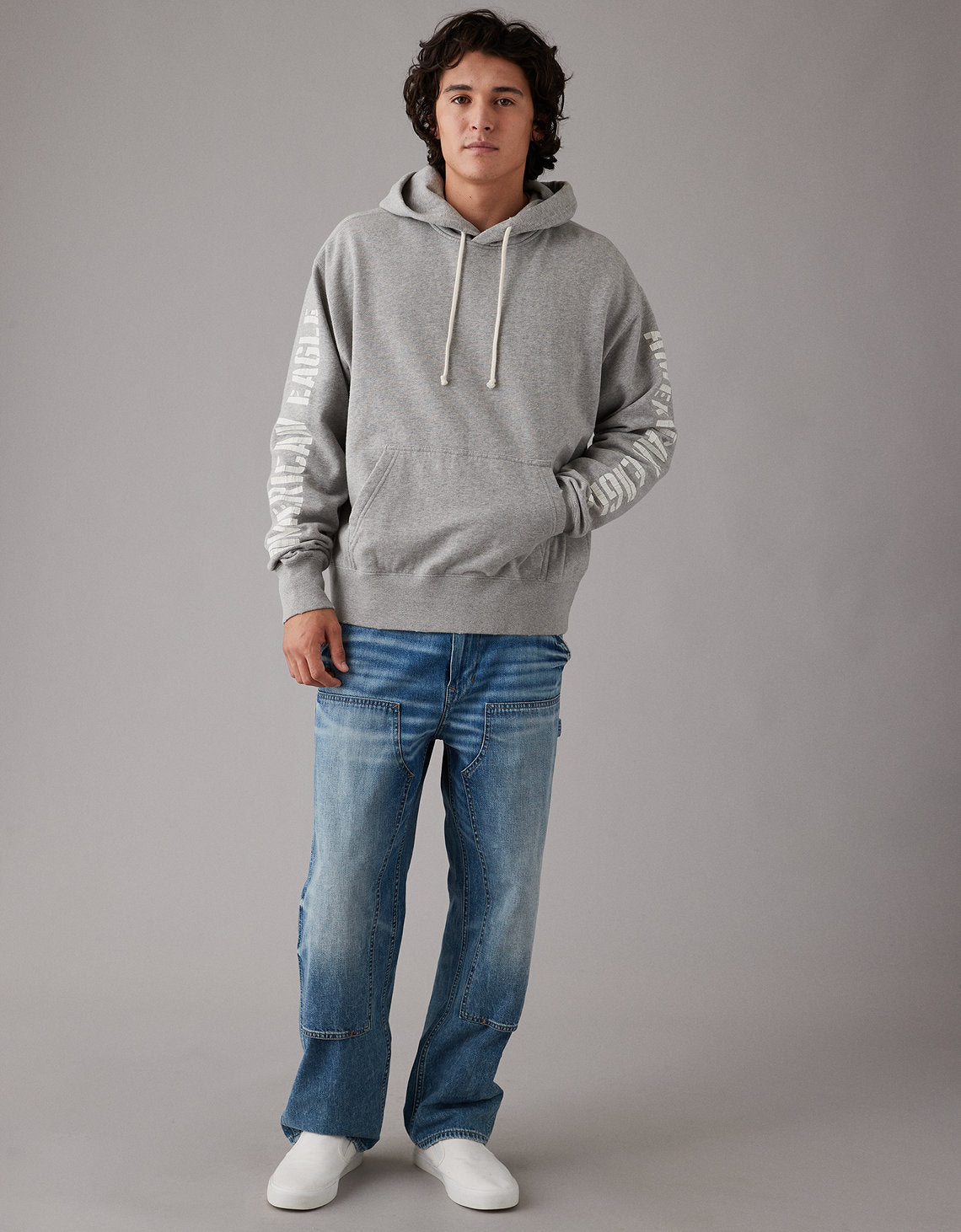 Buzo con capucha Ae Ultra Soft con estampado tipográfico - Gris 0193_2217_069_os