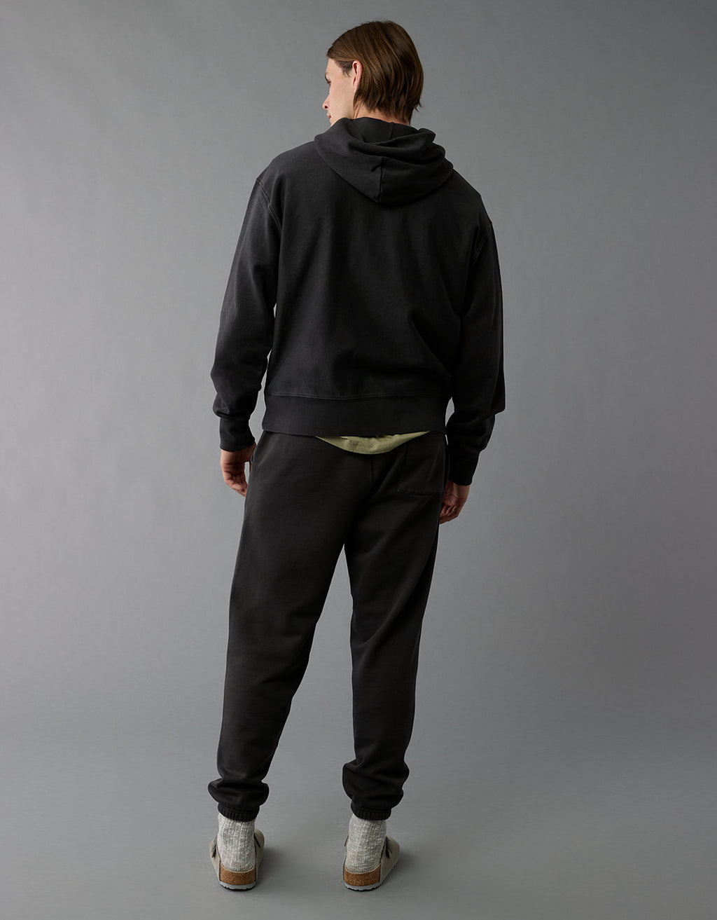 Buzo con capucha de hombre AE - Negro 0193_2442_094_ob