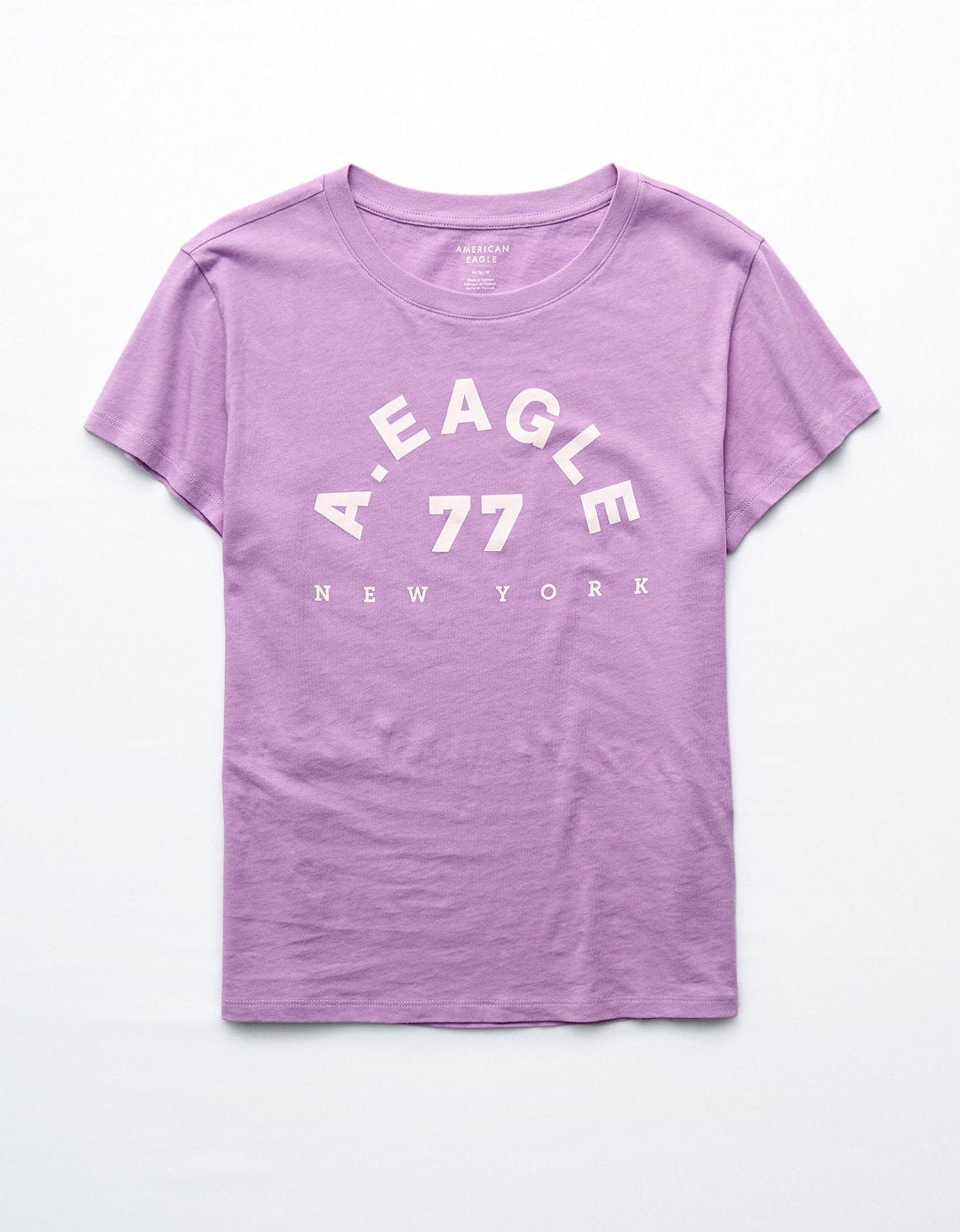 Camiseta con gráfico de mujer AE - Morado 0300_9932_500_f
