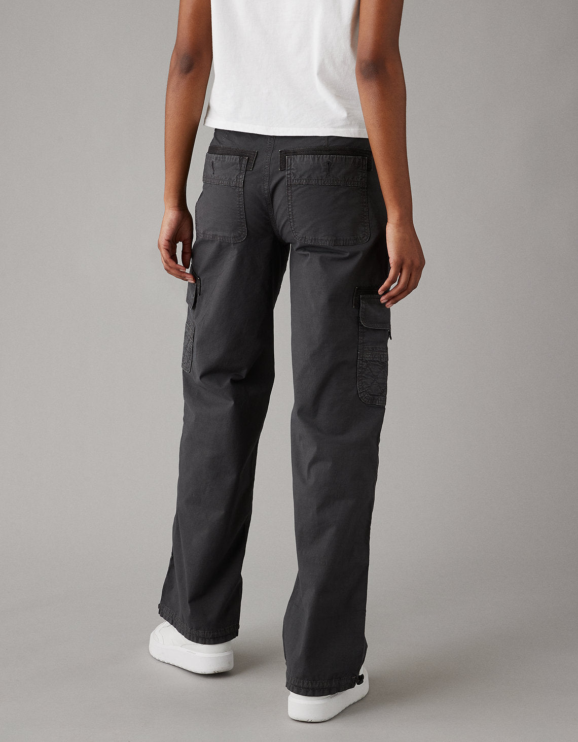 Jogger Aeo tipo cargo - Gris 0322_5109_036_ob