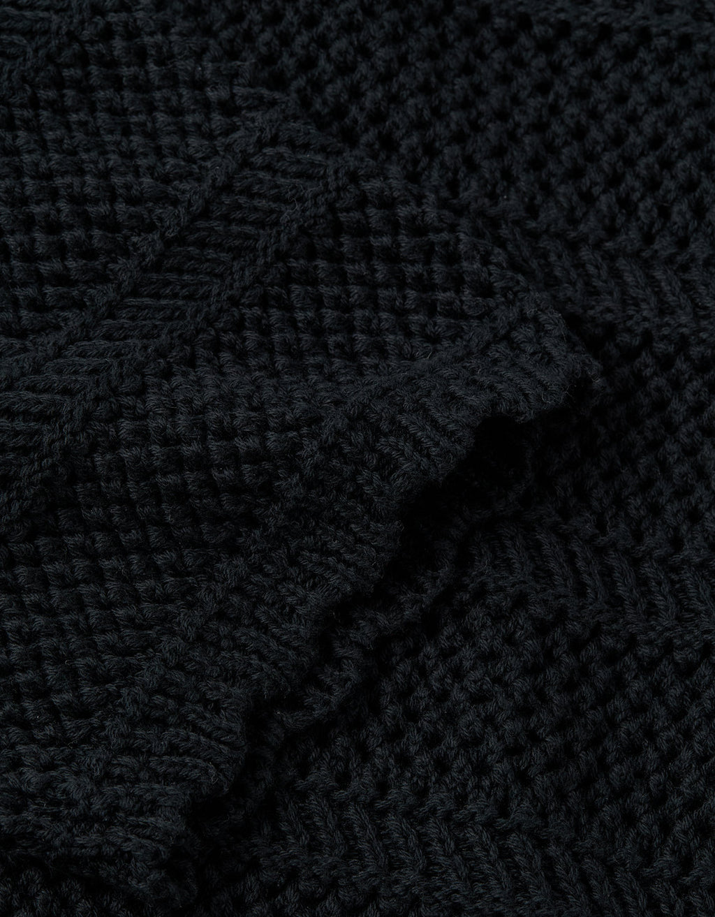 Suéter Cropped de Crochet Ae - Negro 0348_1530_064_d1