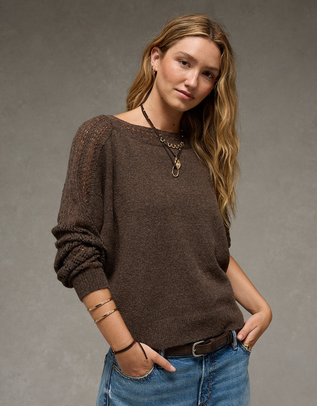 Suéter con Encaje cuello redondo Whoa Ae - Café_4b3621 0348_1631_285_of