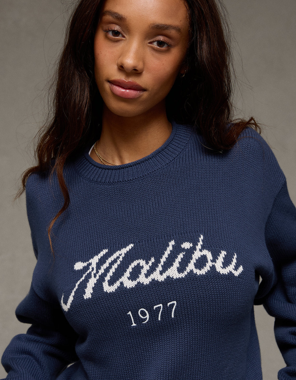 Suéter tejido oversized con gráfico Ae - Azul 0348_1809_483_d2