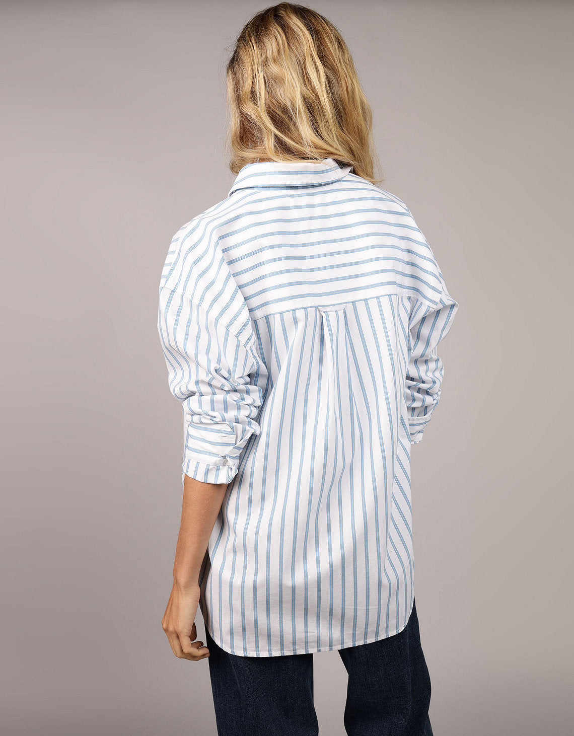 Camisa AE manga larga con bolsillo para mujer - Azul 0355_5732_400_ob