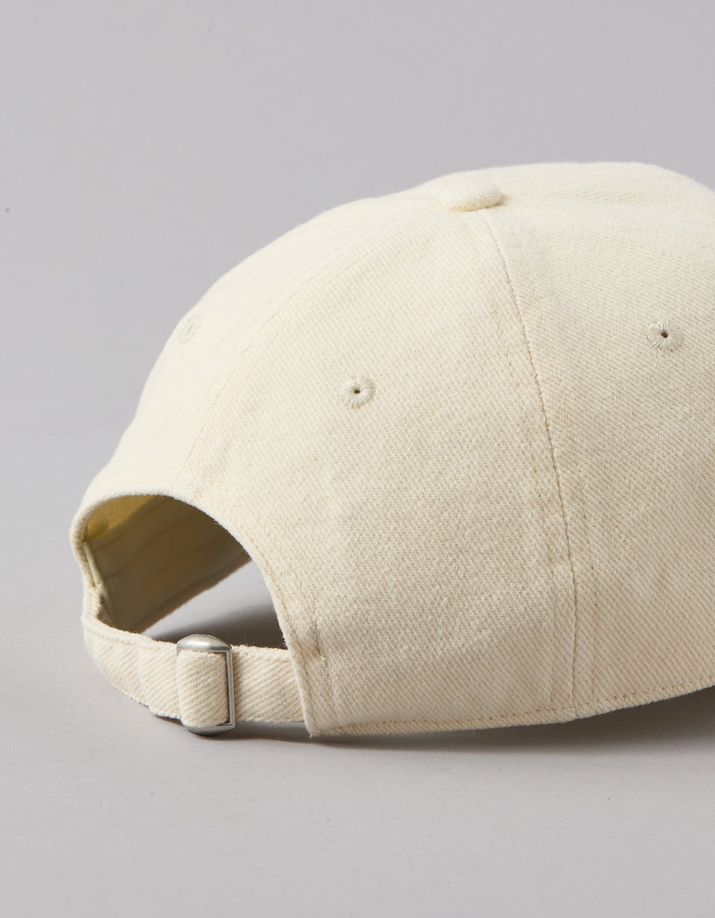 Gorra beisbolera con gráfico de mujer AE - Blanco 0422_3593_100_b