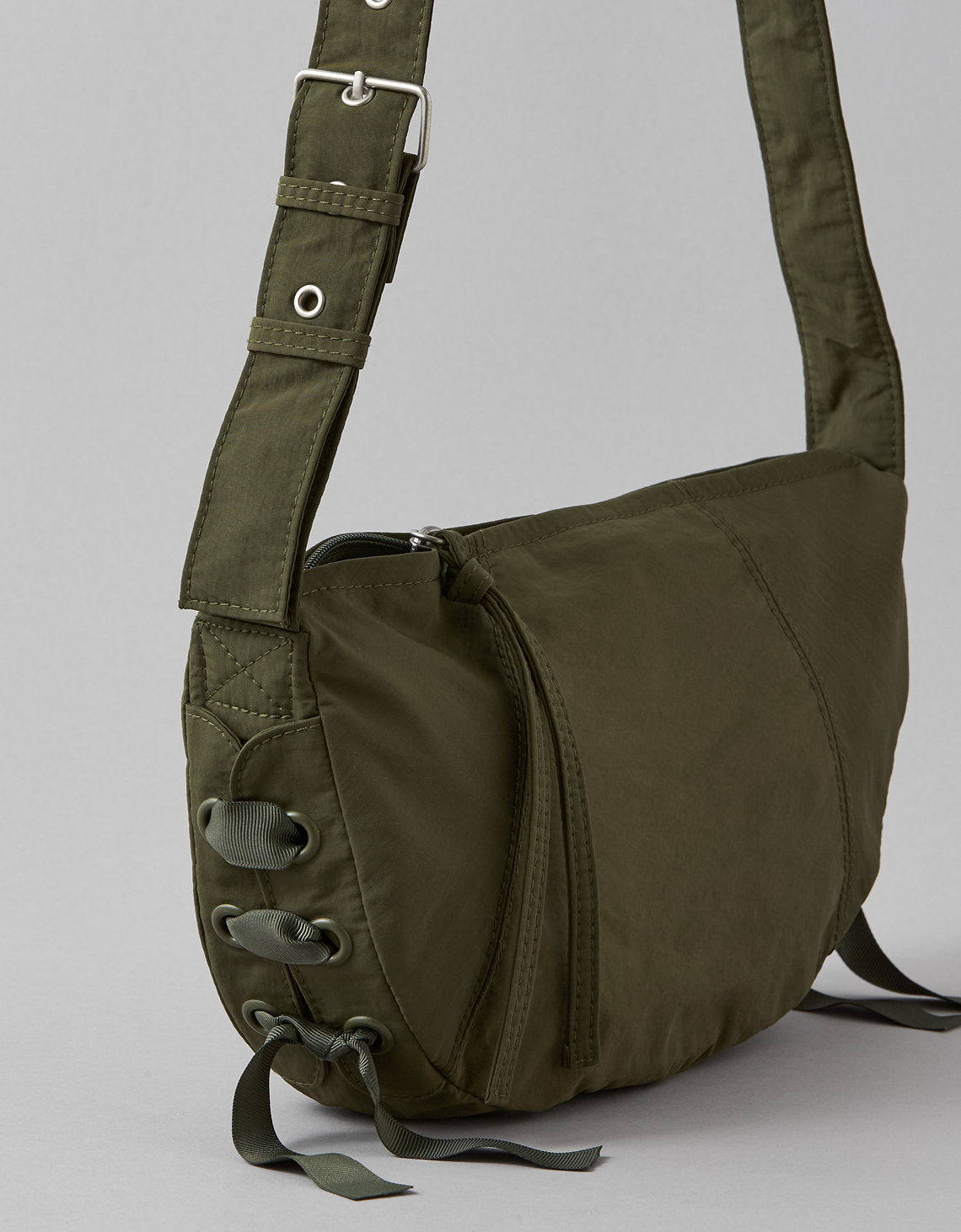 Mini Bolso Safari Tipo Slouch para Mujer - Verde 0427_6733_342_b