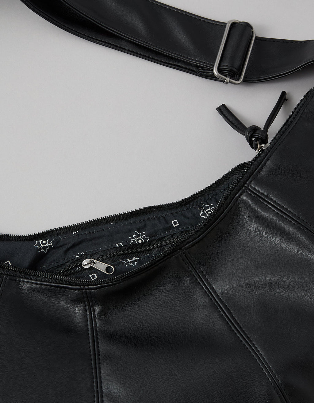 Bolso tipo Bandolera Mujer AE - Negro 0427_7931_001_d1