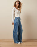 Jeans Ae holgados con pernera ancha y cintura muy alta Dreamy Drape - Azul 0437_4226_857_of