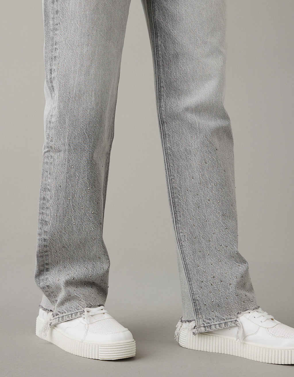 Jean AE Baggy de pierna recta y cintura super alta - Gris 0437_4739_010_d2