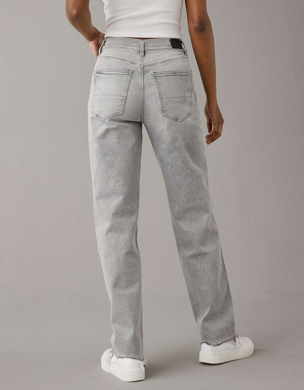 Jean AE Baggy de pierna recta y cintura super alta - Gris 0437_4739_010_ob