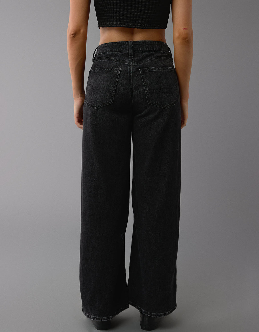 Jean Tiro Alto Ancho Mujer AE - Negro 0437_5267_067_ob