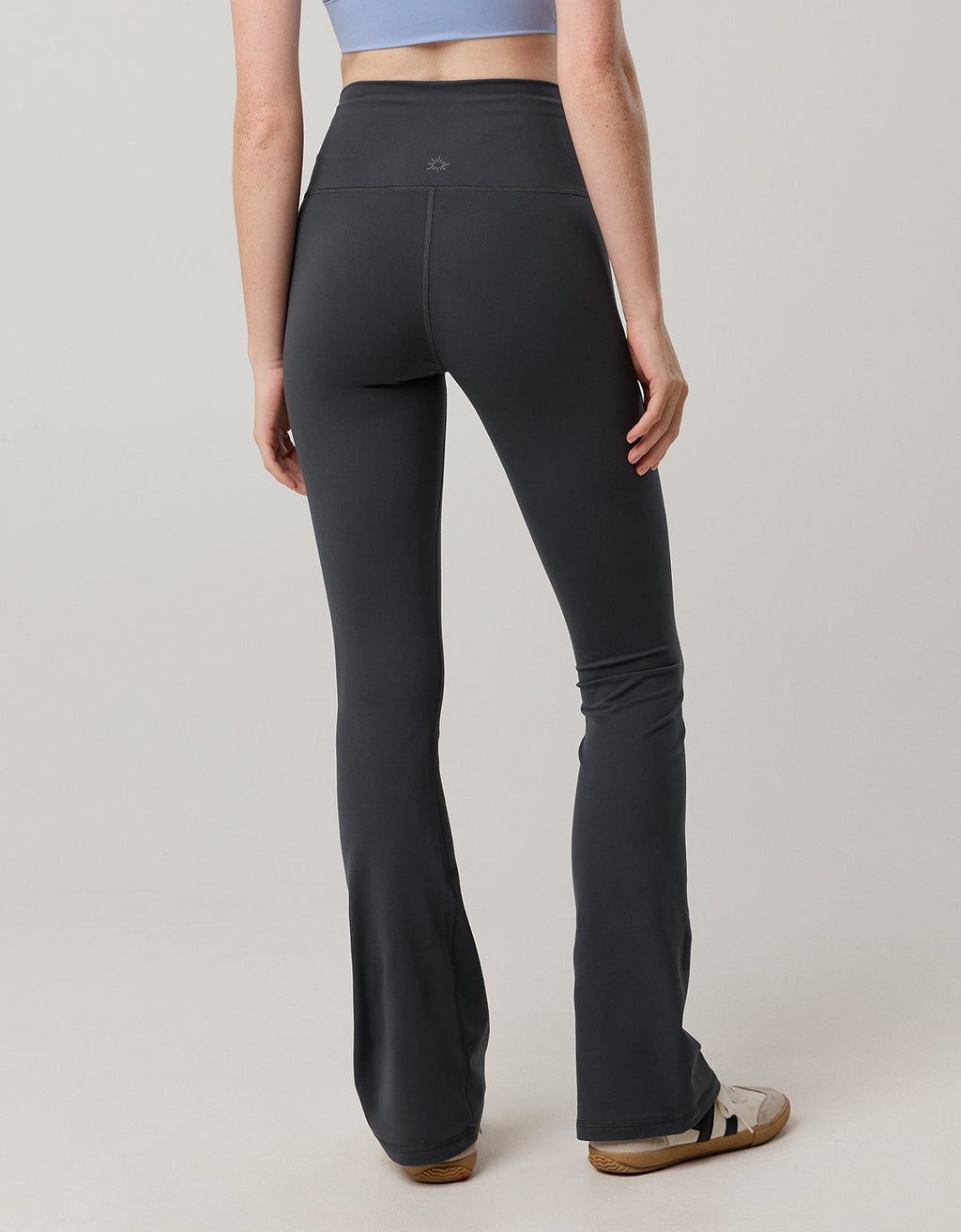 Legging OFFLINE Bootcut By Aerie - Gris 0449_6104_005_ob