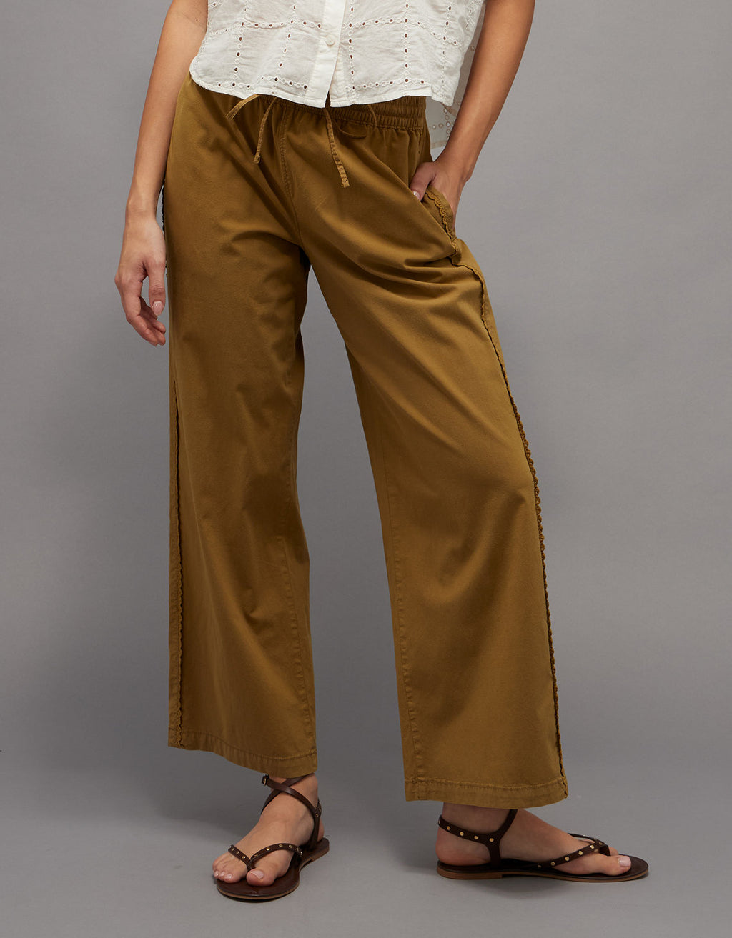 Pantalón de pierna ancha de talle bajo. - Generico 0461_5769_309_of
