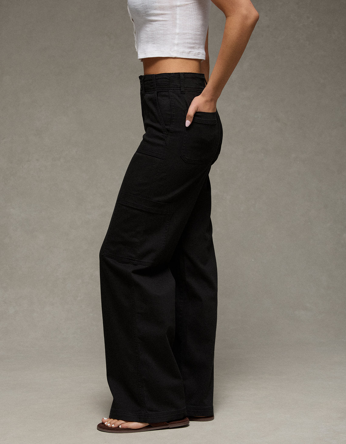 Pantalón Cargo de Pierna Ancha y Súper Cintura Alta Ae Stretch - Negro 0461_5800_016_os