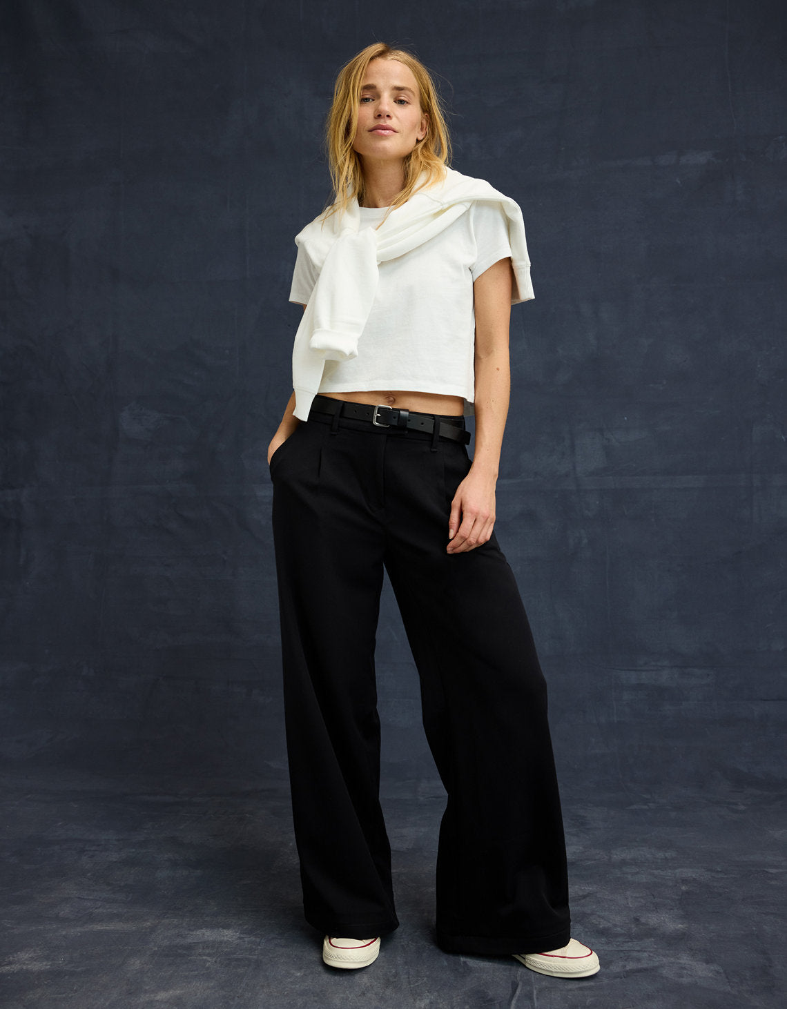 Pantalón Ancho Mujer AE - Negro 0462_5203_001_l1