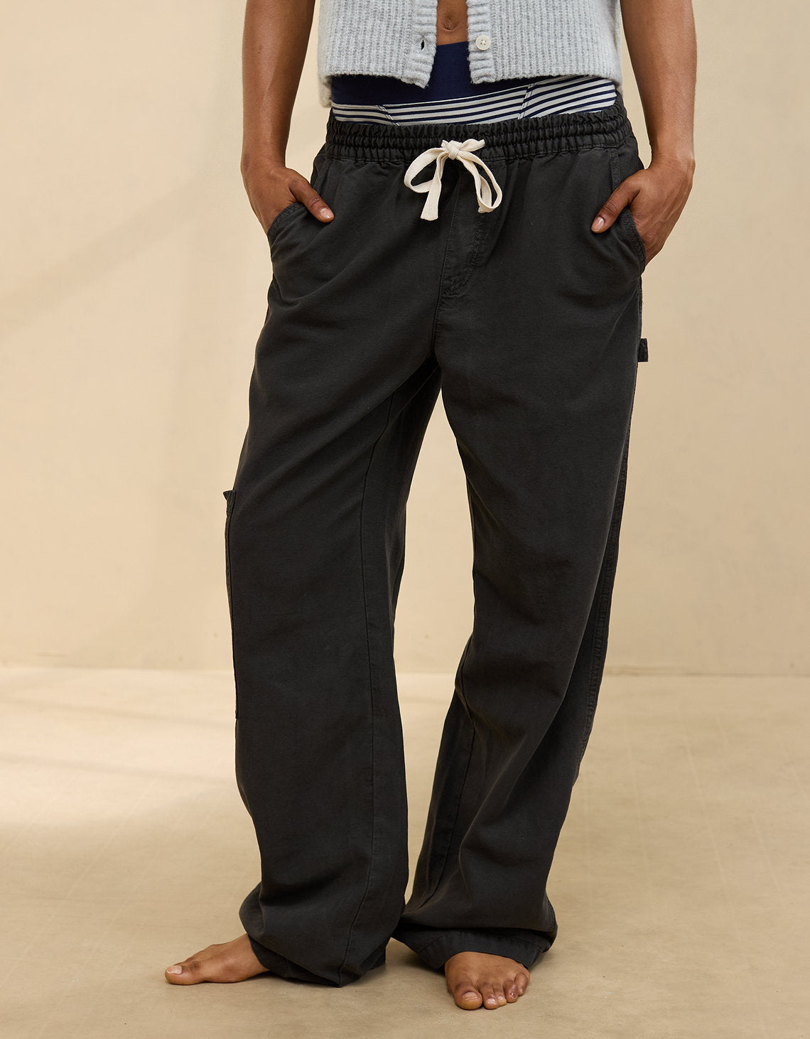 Pantalón Tiro Bajo y Holgado Mujer Aerie - Gris 0493_8274_005_os