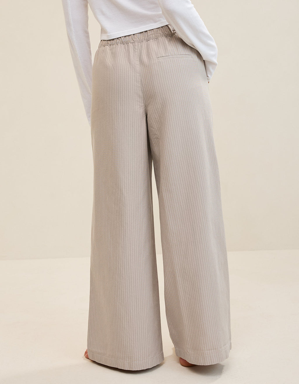Pantalón de rayas By Aerie - Blanco 0493_8610_021_ob