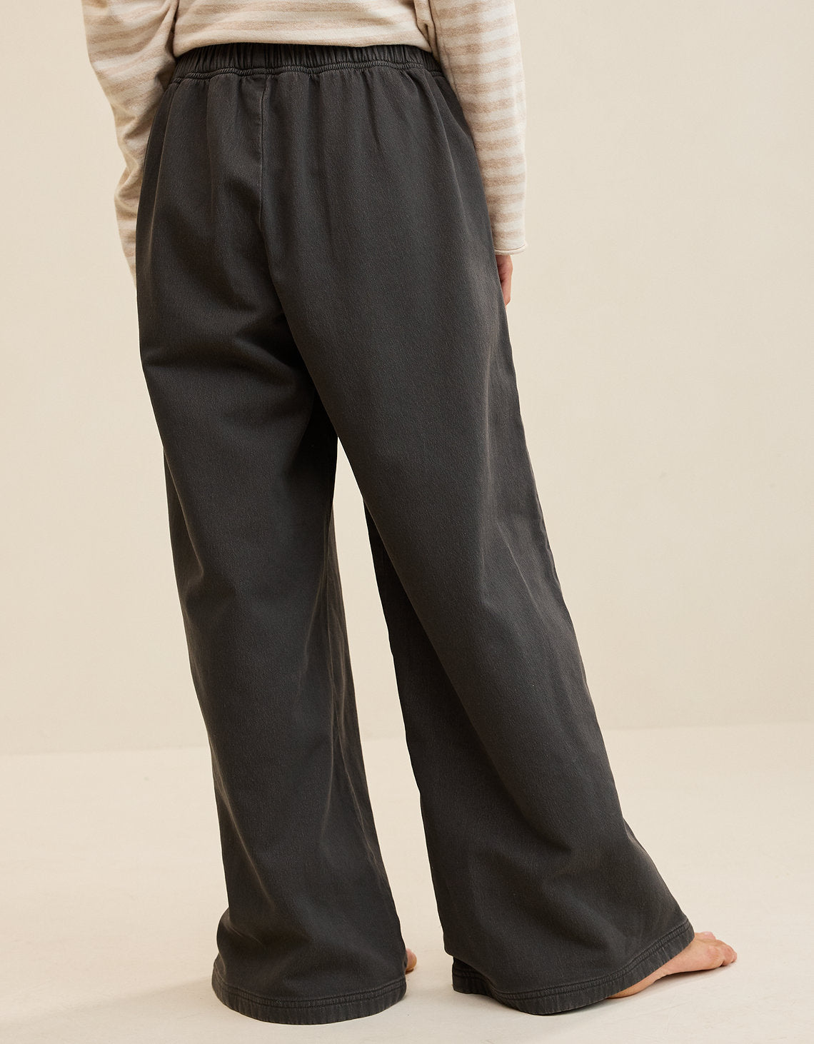 Pantalón de mezclilla Aerie Daydream - Gris 0493_8750_005_ob