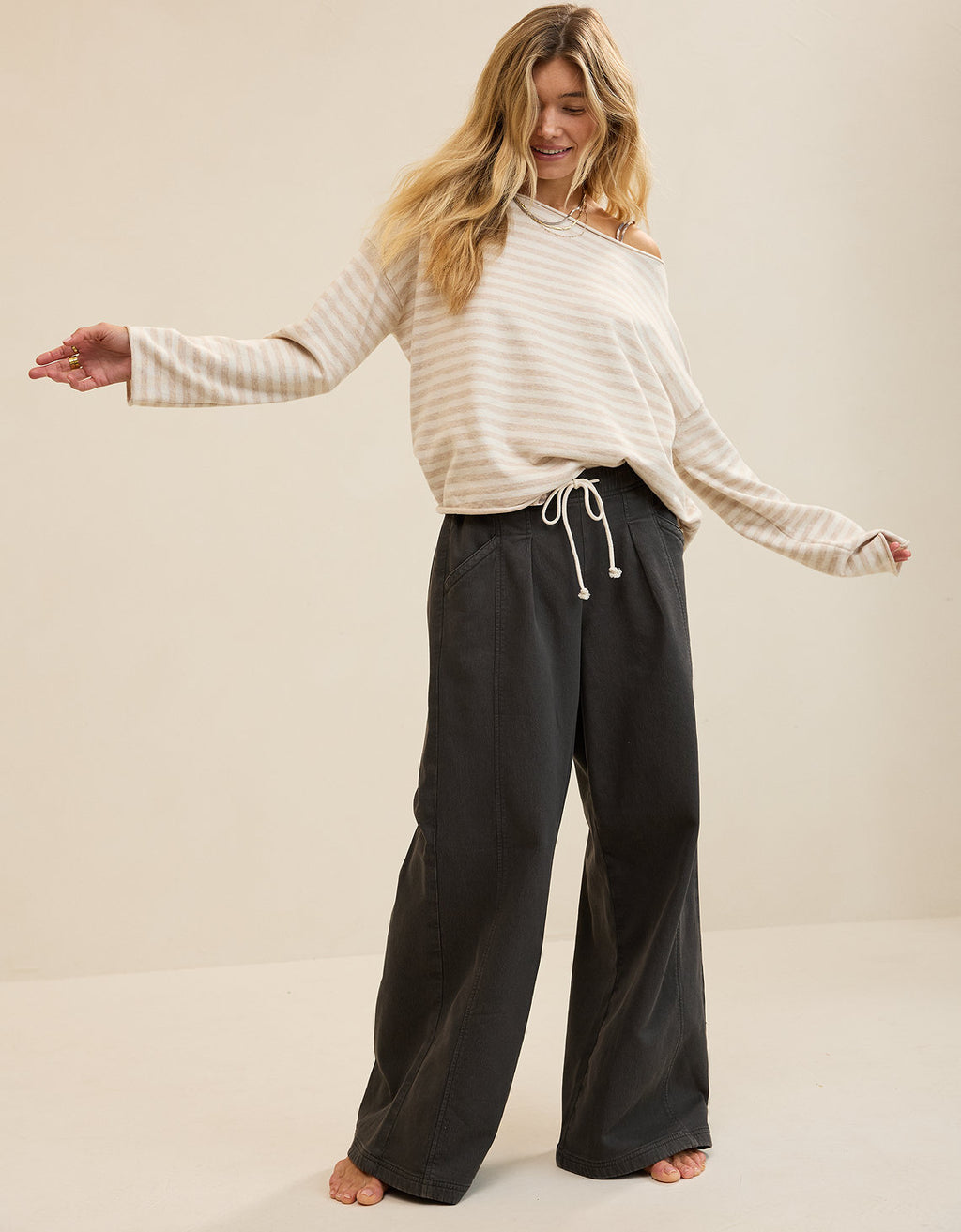 Pantalón de mezclilla Aerie Daydream - Gris 0493_8750_005_of
