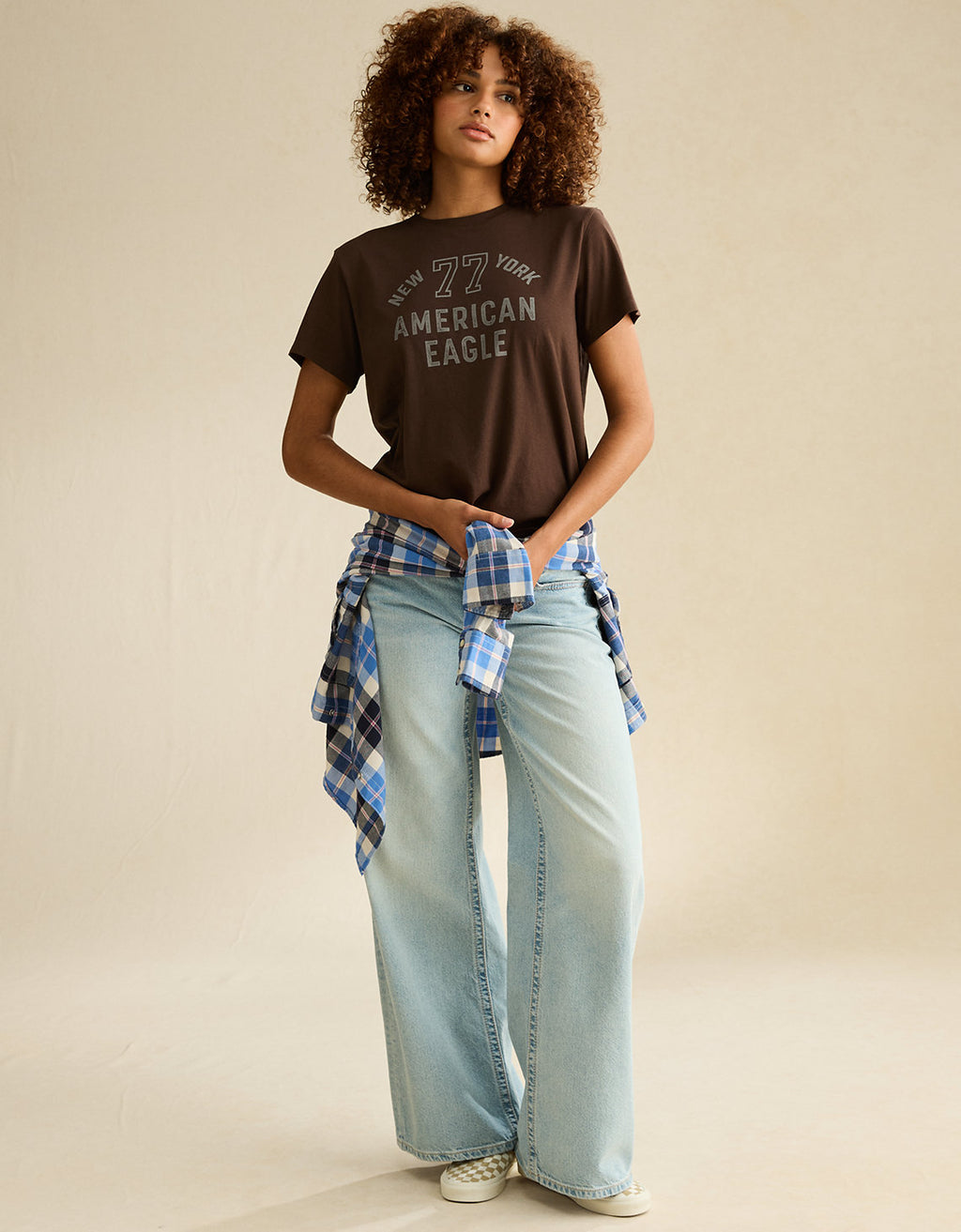 Camiseta Gráfica de Uso Diario Ae - Café 0531_1729_215_os