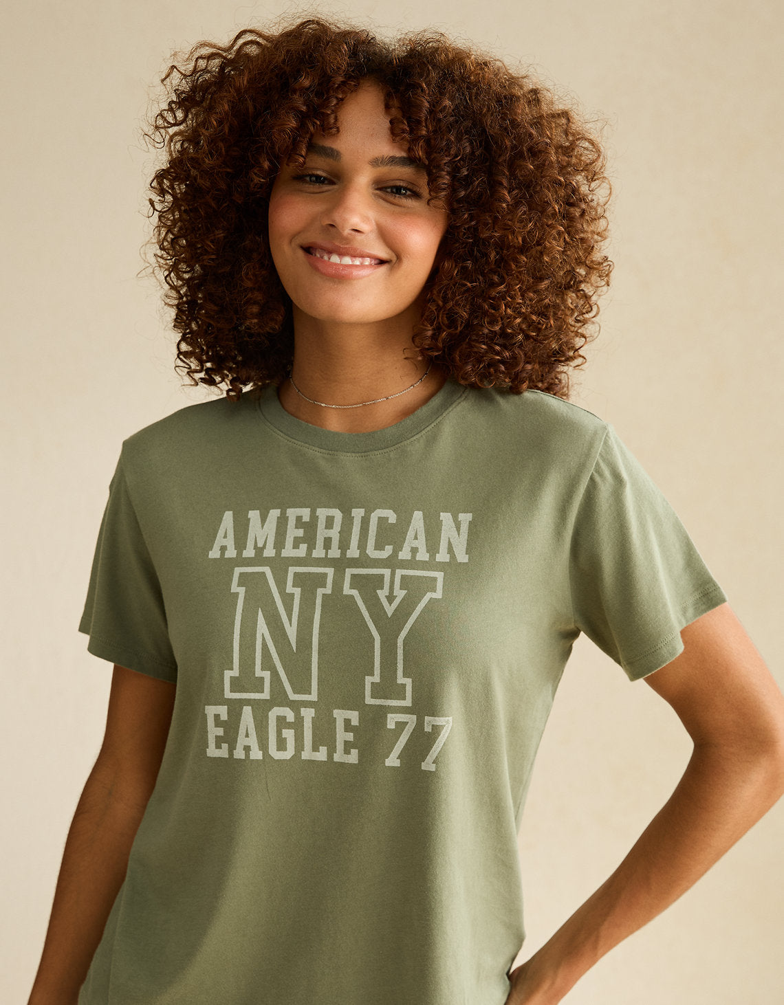Camiseta Gráfica de Uso Diario Ae - Verde 0531_1729_380_d2