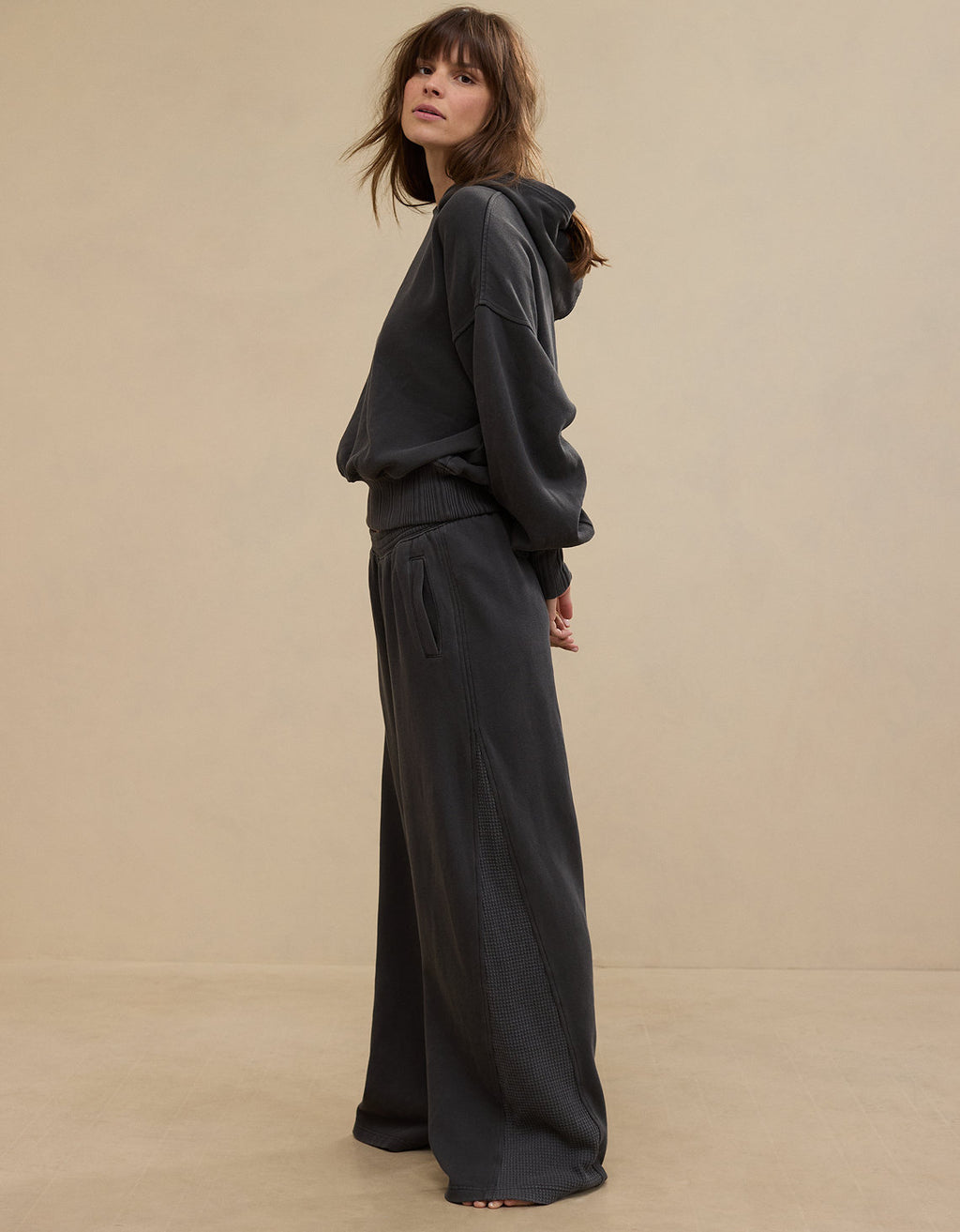Pantalón Tiro Alto de Mujer Aerie - Gris 0701_8375_005_os