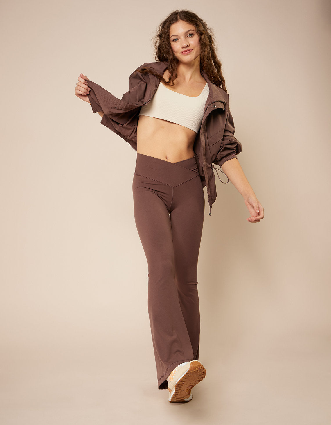 Legging OFFLINE de Tiro Alto By Aerie - Café 0702_5230_215_of